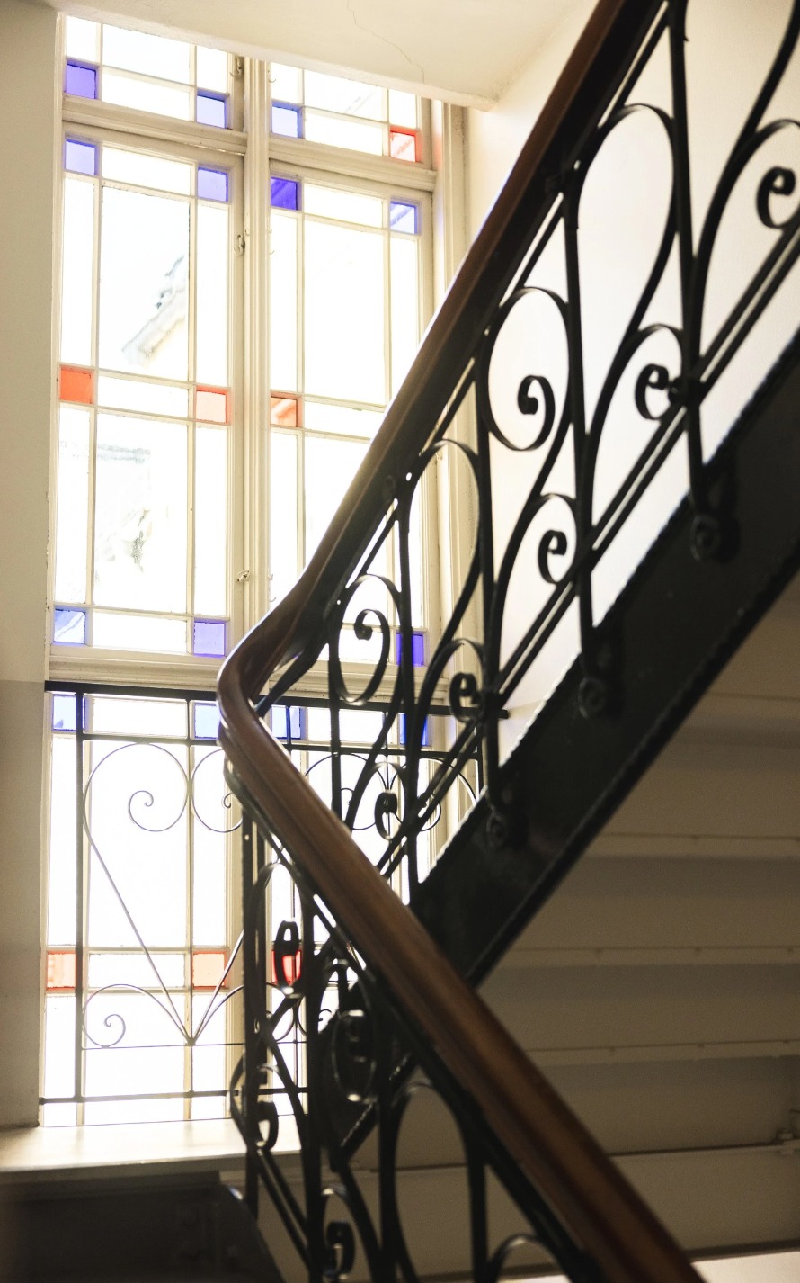 Oppgang (romslig bod i kjeller og loft)